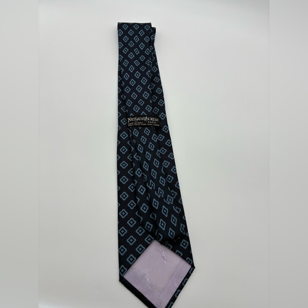 NWOT YVES saint laurent silk blue diamond tie